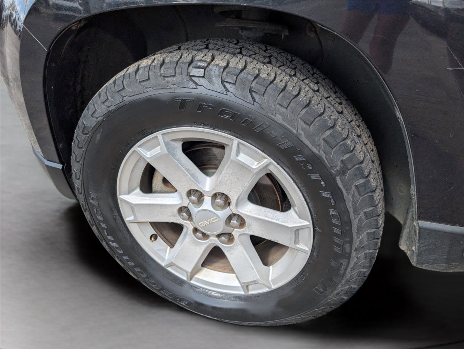 Used 2014 GMC Acadia SLE FWD image 36