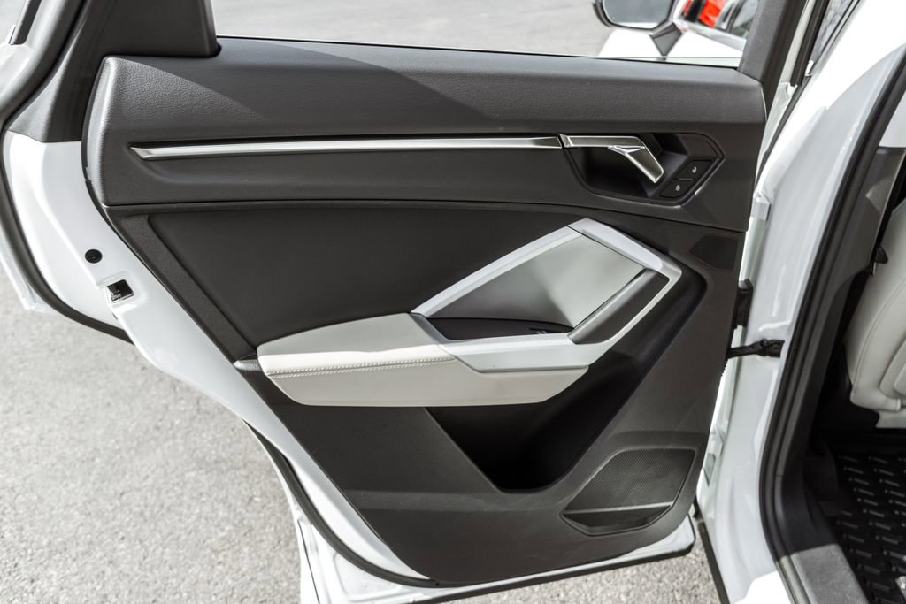 Used 2024 Audi Q3 2.0T Premium image 28