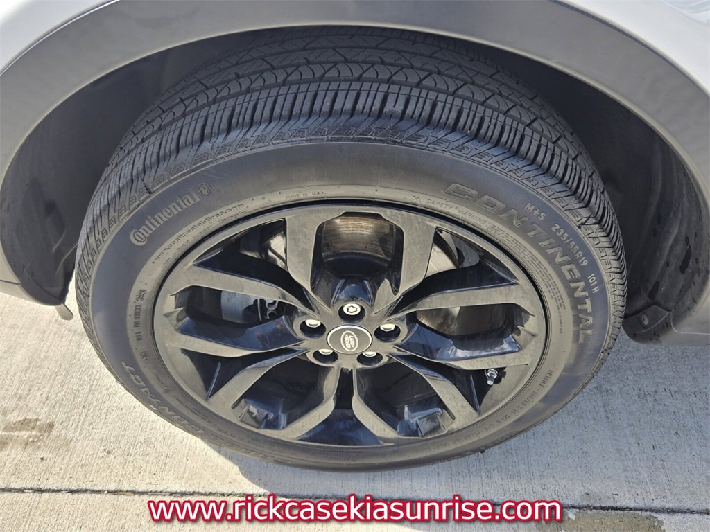 Used 2019 Land Rover Discovery Sport image 9