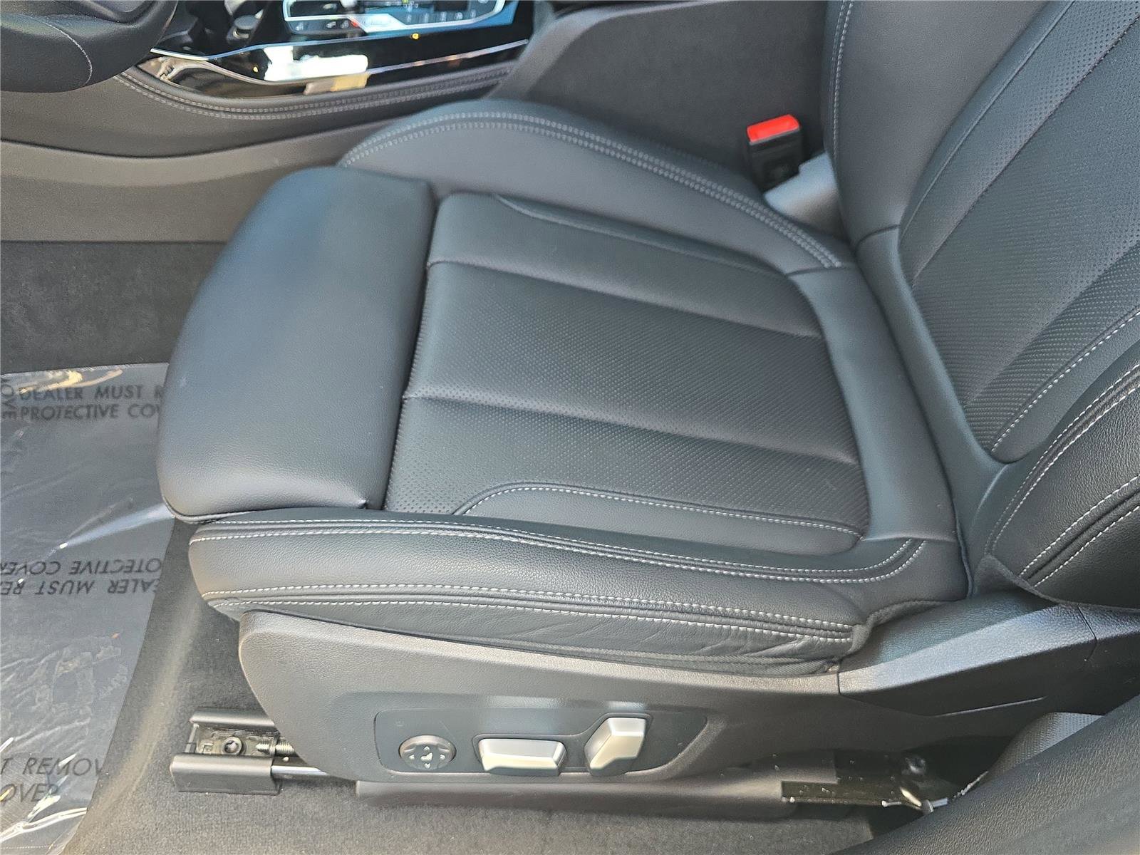Used 2023 BMW X4 xDrive30i w/ Convenience Package image 16
