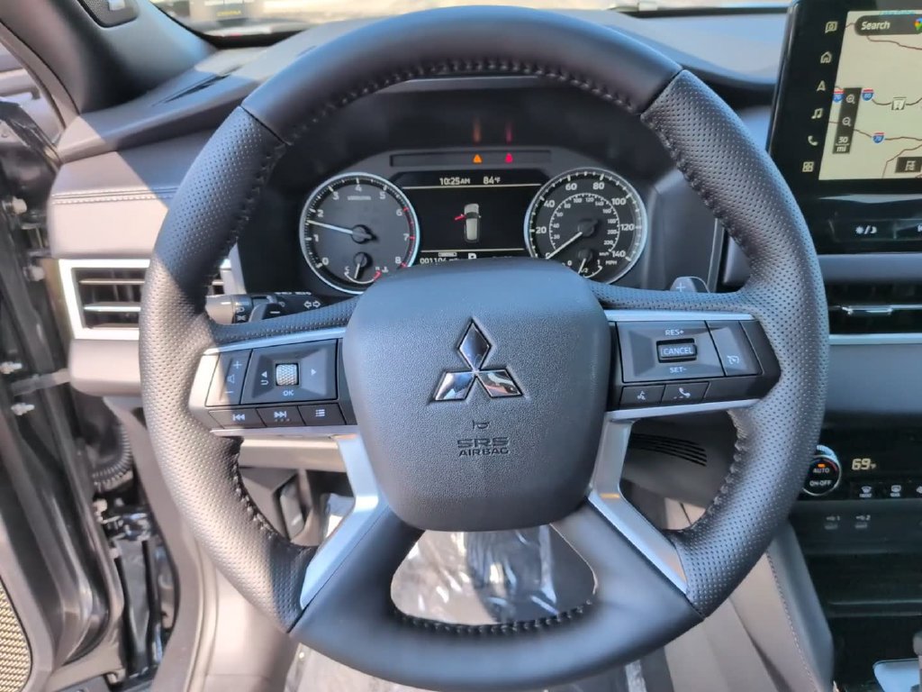 New 2026 Mitsubishi Outlander LE AWD/4WD image 19