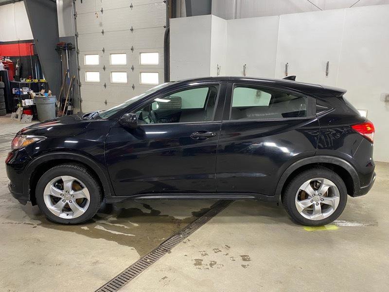 Used 2016 Honda HR-V LX image 5