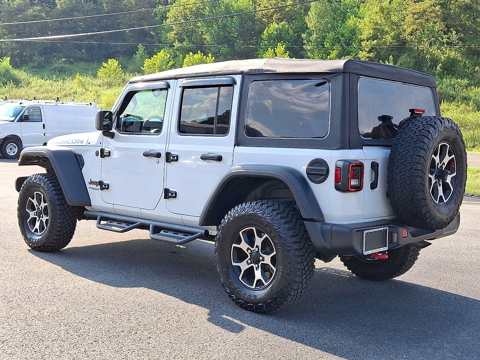 Used 2022 Jeep Wrangler Unlimited Rubicon w/ Cold Weather Group AWD/4WD image 6