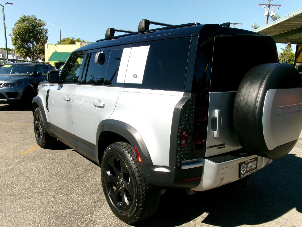 Used 2020 Land Rover Defender 110 SE image 3