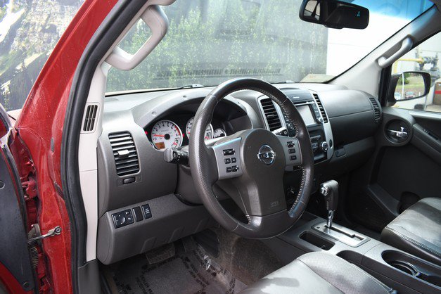 Used 2013 Nissan Xterra PRO-4X w/ Pro-4x Leather Pkg AWD/4WD image 14