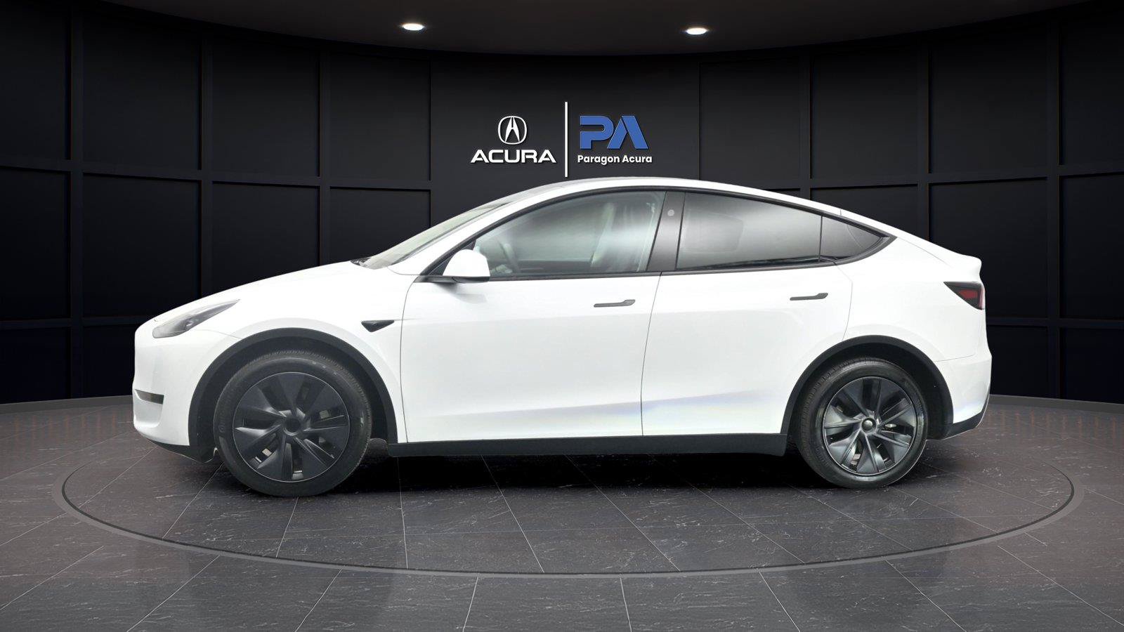 Used 2024 Tesla Model Y Long Range AWD/4WD image 18