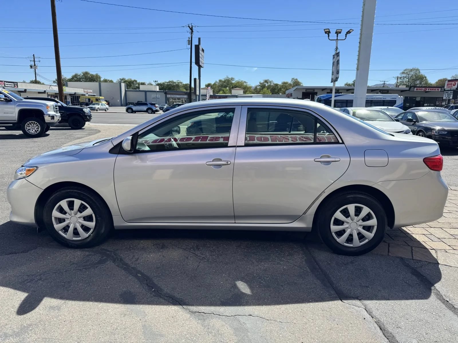 Used 2010 Toyota Corolla LE FWD image 5
