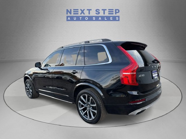 Used 2017 Volvo XC90 T6 Momentum w/ Vision Package AWD/4WD image 5