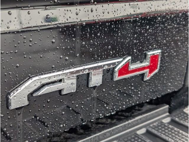 Used 2023 GMC Sierra 1500 AT4 w/ AT4 Preferred Package image 9