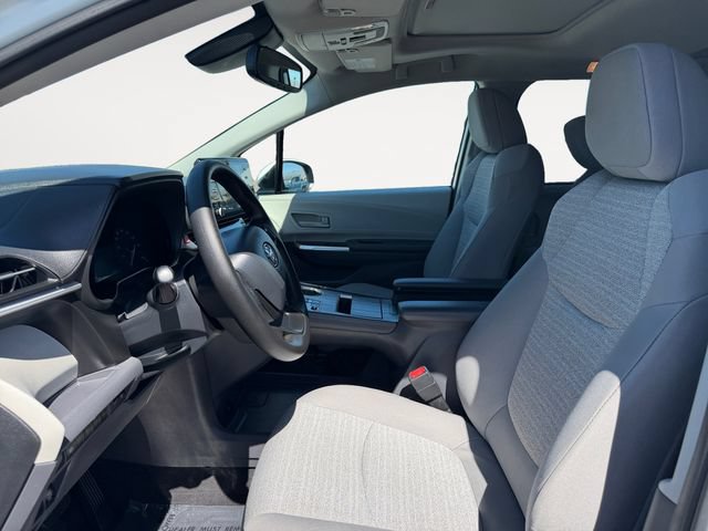 Certified 2022 Toyota Sienna LE w/ LE Plus Package AWD/4WD image 9