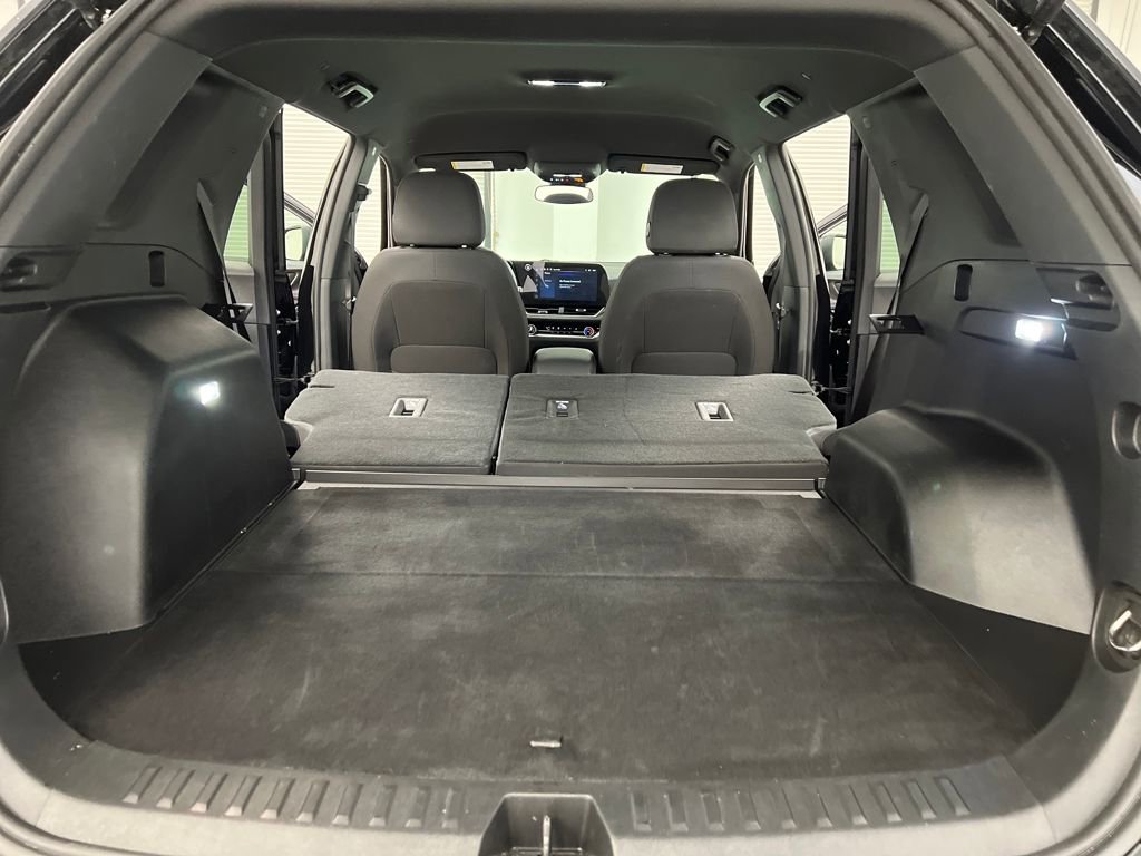 Used 2025 Chevrolet Equinox LT image 28