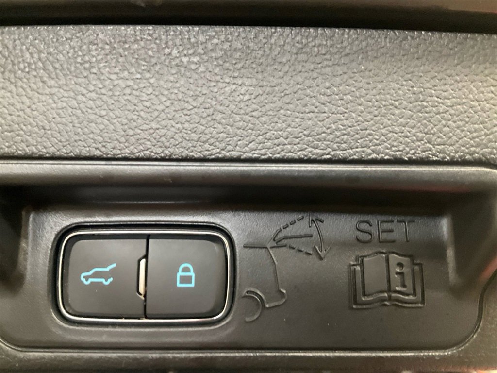 Used 2022 Ford Explorer XLT w/ Class IV Trailer Tow Package image 27