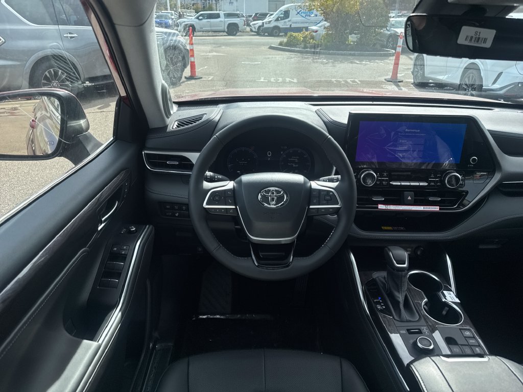 New 2026 Toyota Highlander Limited AWD/4WD image 11