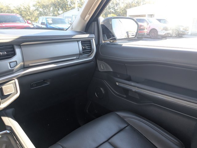 Certified 2024 Ford Expedition XLT image 15