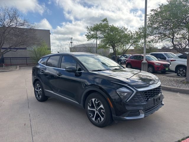Used 2023 Kia Sportage EX image 3