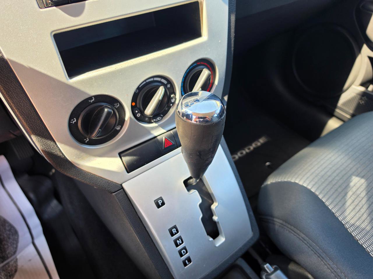 Used 2008 Dodge Caliber SXT FWD image 16