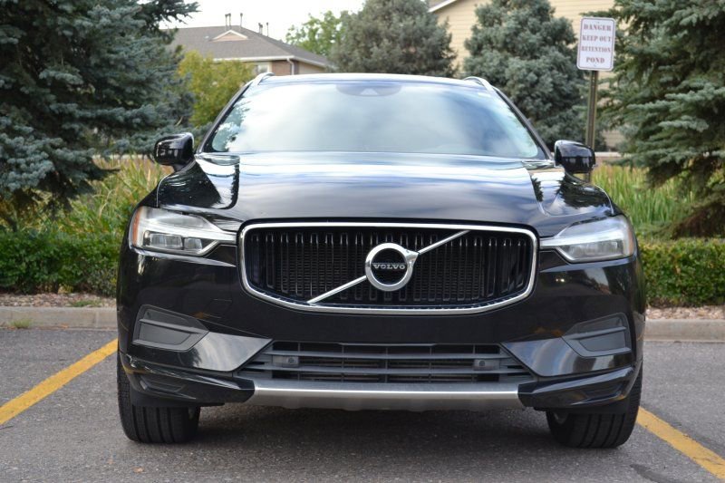 Used 2018 Volvo XC60 T5 Momentum w/ Vision Package image 5