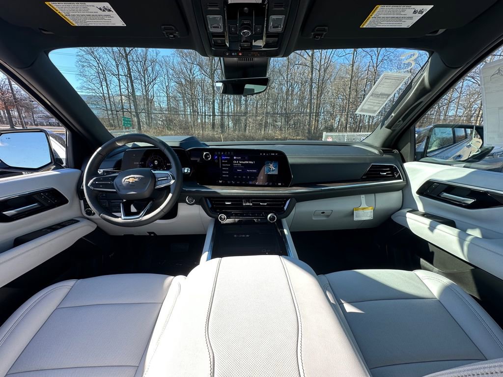New 2026 Chevrolet Suburban Premier image 17