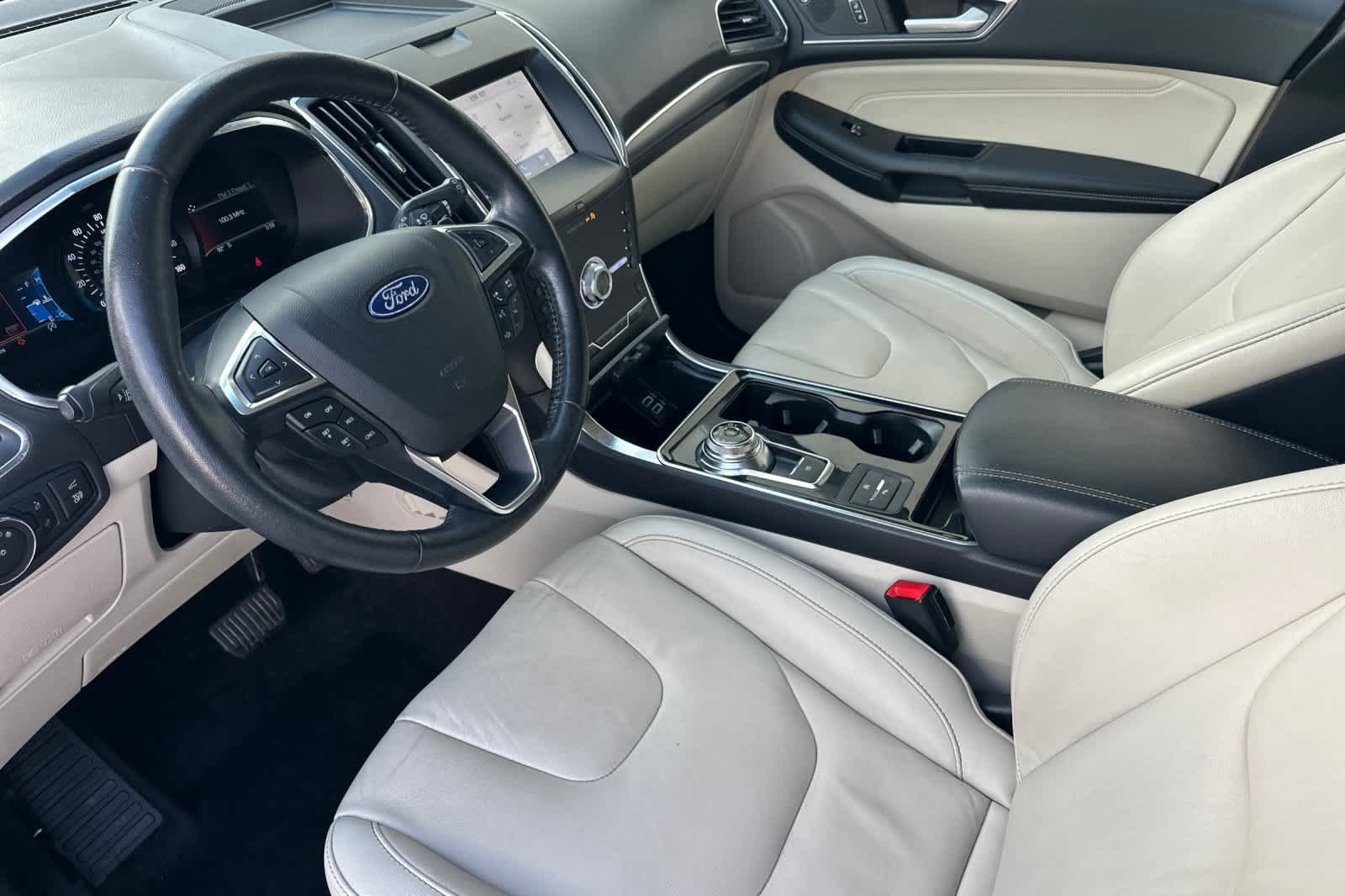 Certified 2020 Ford Edge Titanium AWD/4WD image 12
