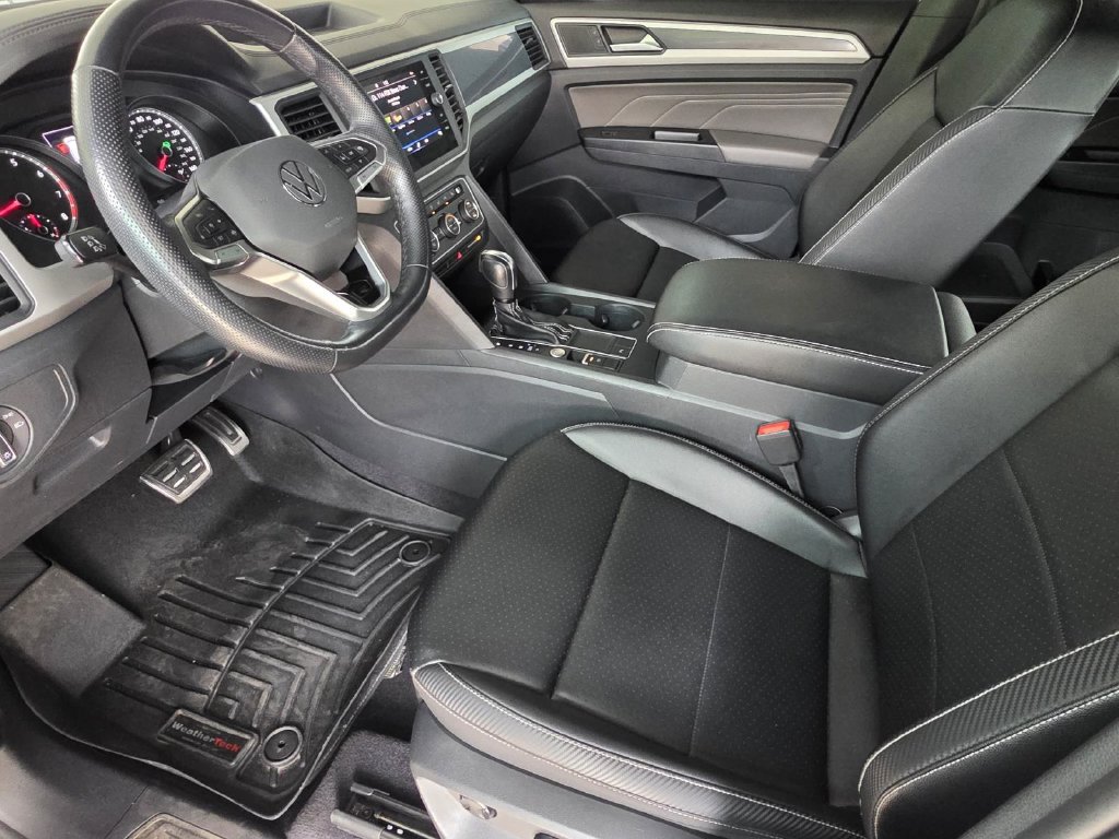 Used 2021 Volkswagen Atlas Cross Sport SE w/ Panoramic Sunroof Package FWD image 8
