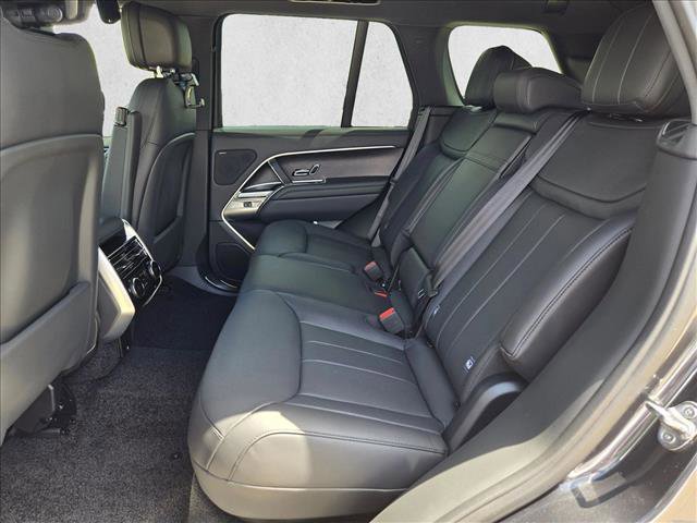 New 2026 Land Rover Range Rover SE image 16