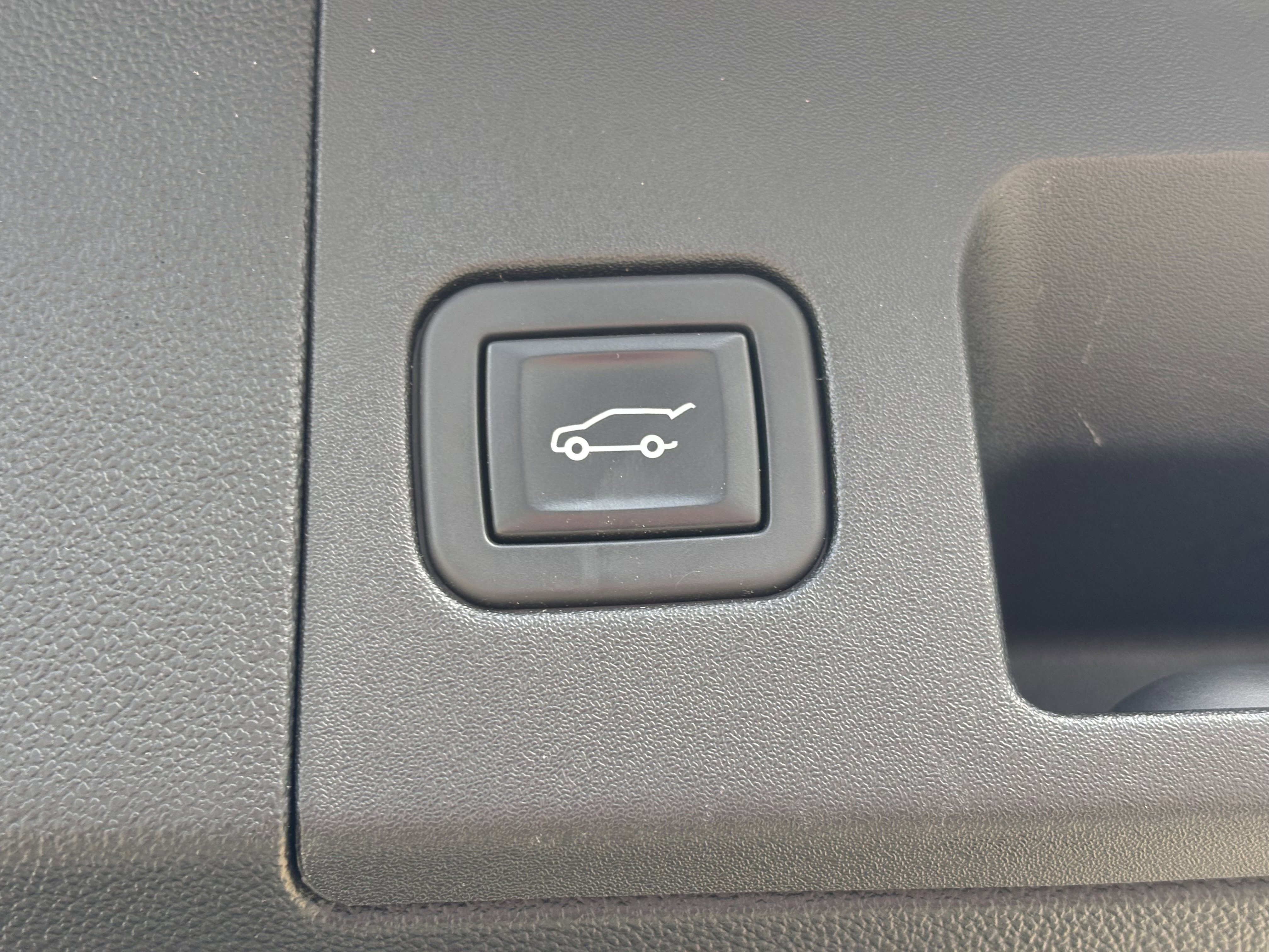 Certified 2023 Cadillac XT5 Premium Luxury w/ Technology Package image 10