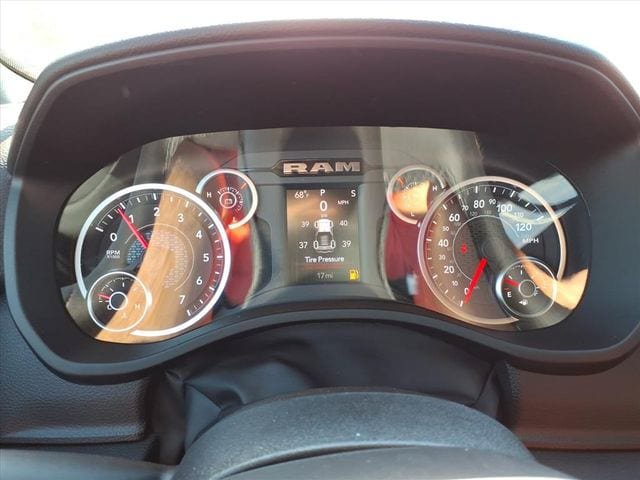 New 2025 RAM 1500 Big Horn AWD/4WD image 16