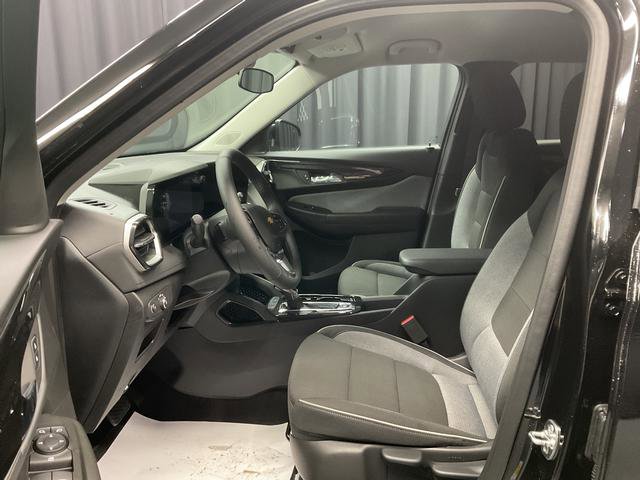 New 2026 Chevrolet TrailBlazer LT w/ LT Cold Weather Package FWD image 6