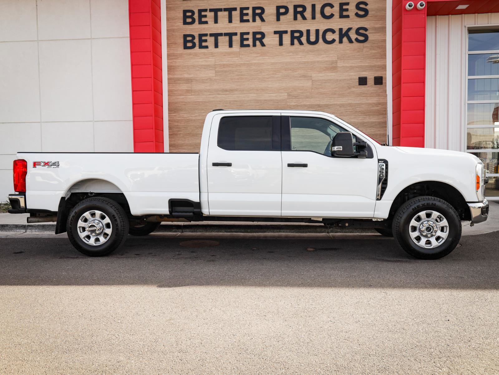 Used 2023 Ford F350 XLT w/ FX4 Off-Road Package image 2