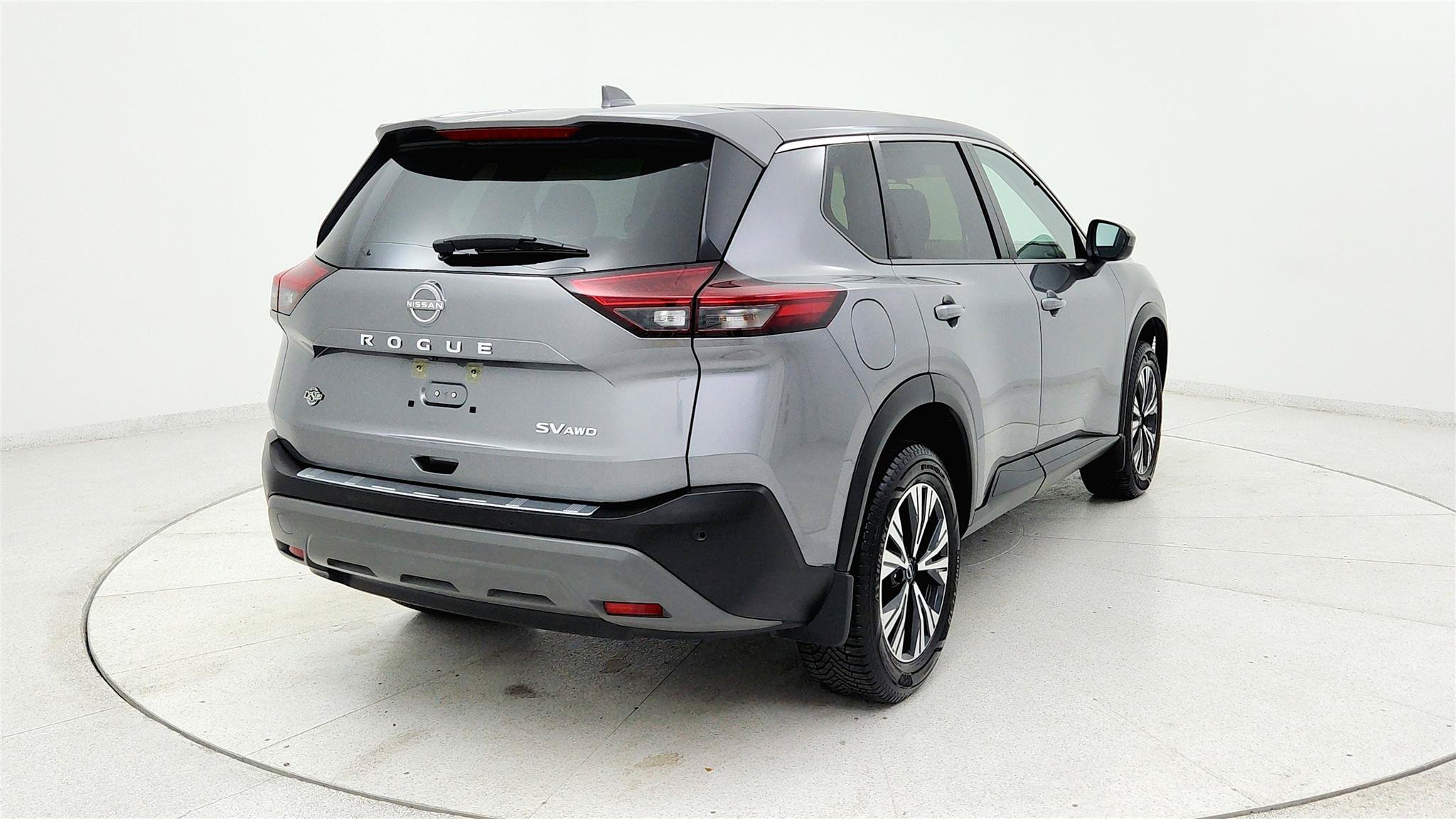 Used 2023 Nissan Rogue SV AWD/4WD image 5