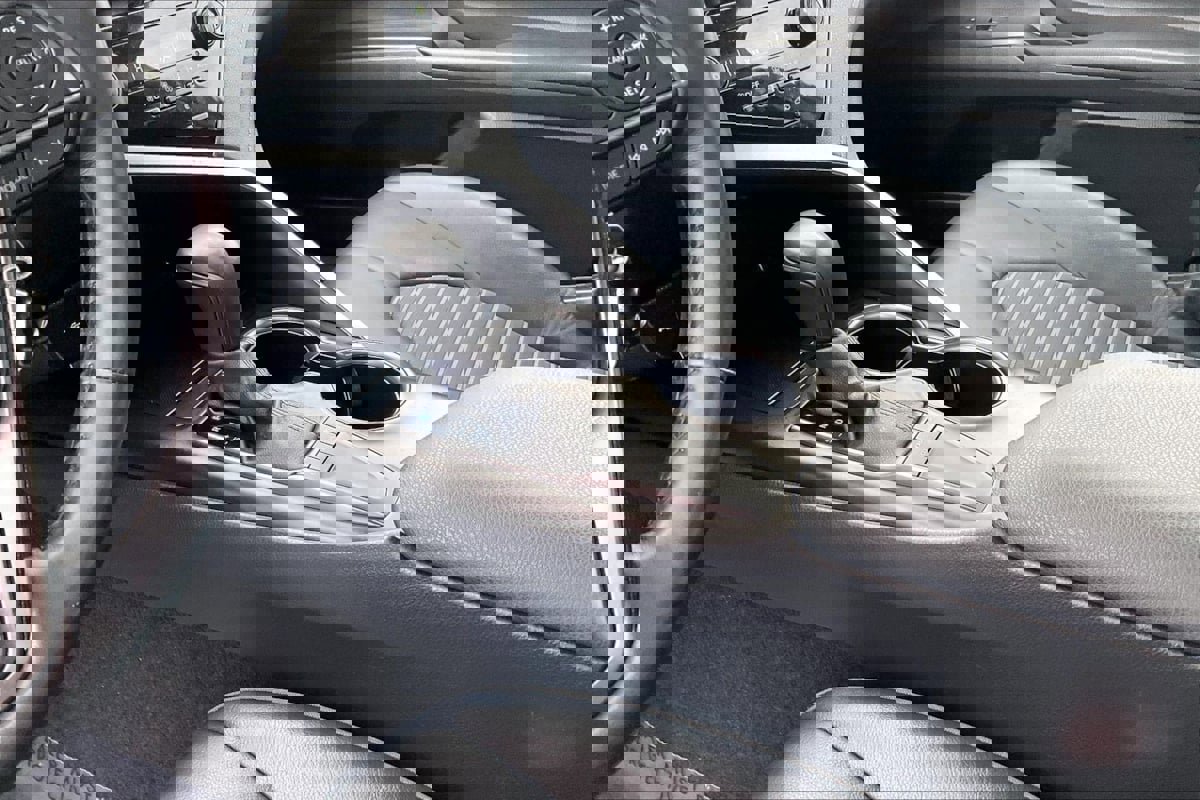 Used 2024 Toyota Camry SE image 13