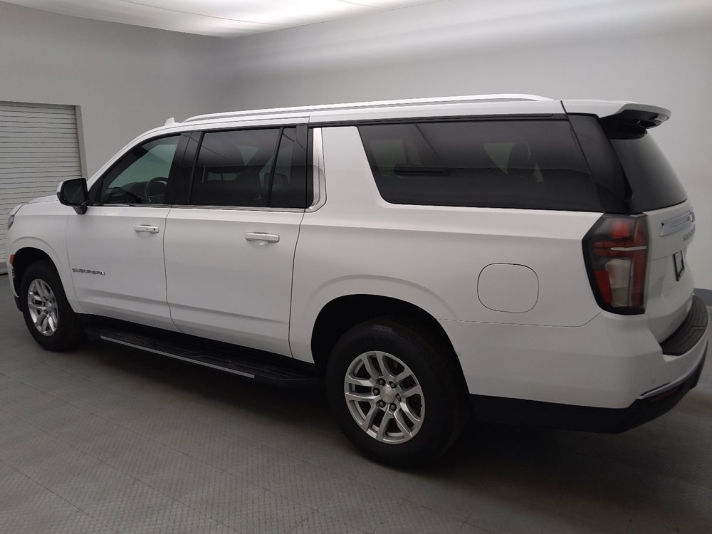 Used 2021 Chevrolet Suburban LT AWD/4WD image 3