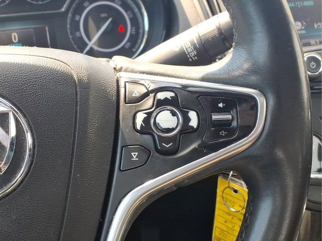 Used 2016 Buick Regal image 16