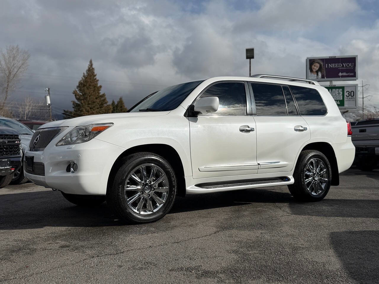 Used 2008 Lexus LX 570 4WD image 1