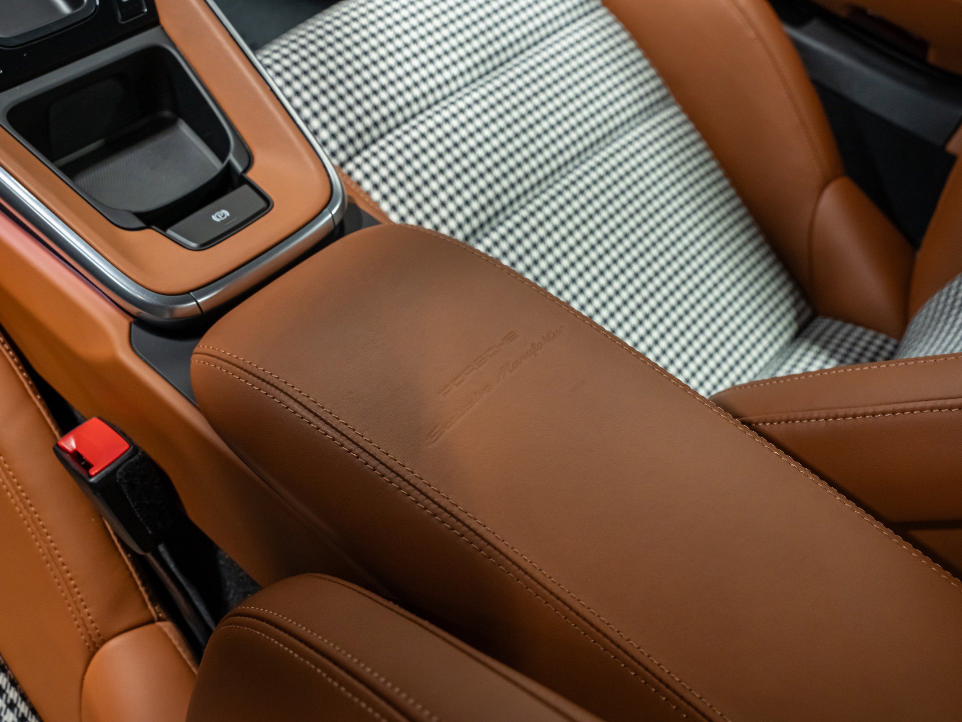 Used 2023 Porsche 911 Carrera 4S image 54