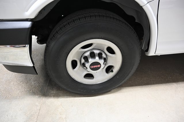 Used 2019 GMC Savana 2500 w/ Driver Convenience Package image 24