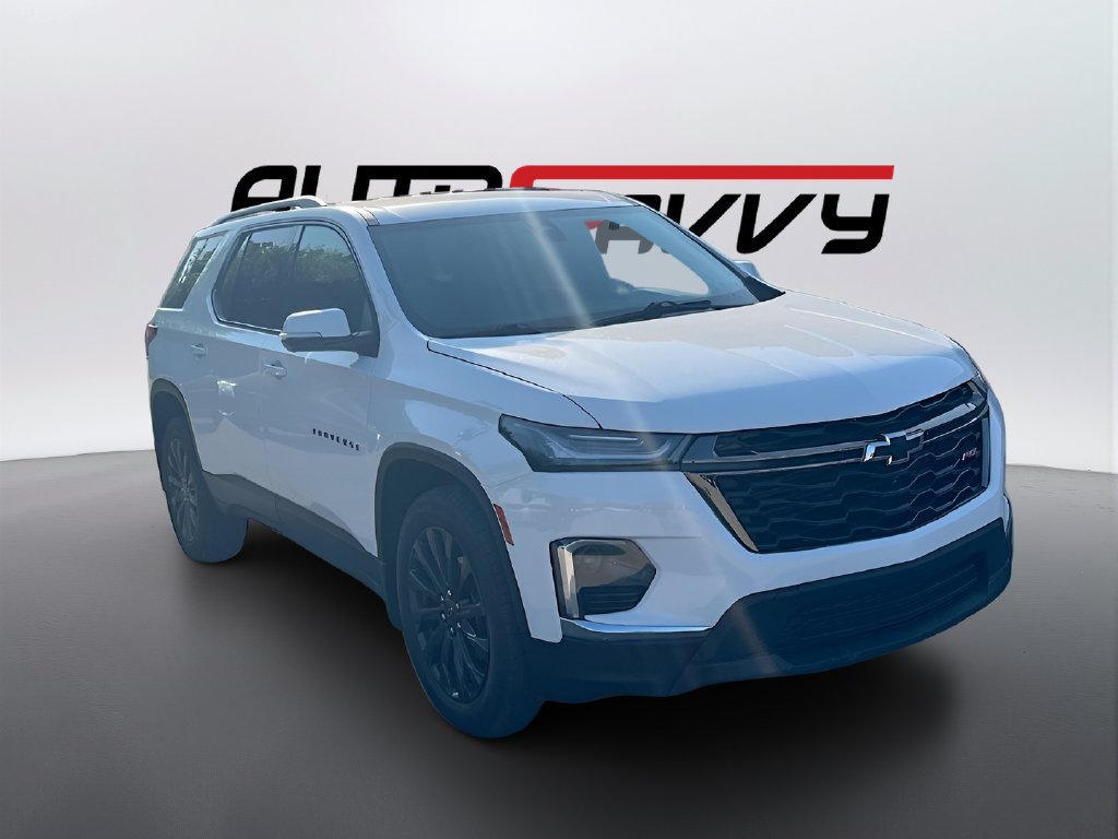 Used 2023 Chevrolet Traverse RS w/ LPO, Cargo Package FWD image 1