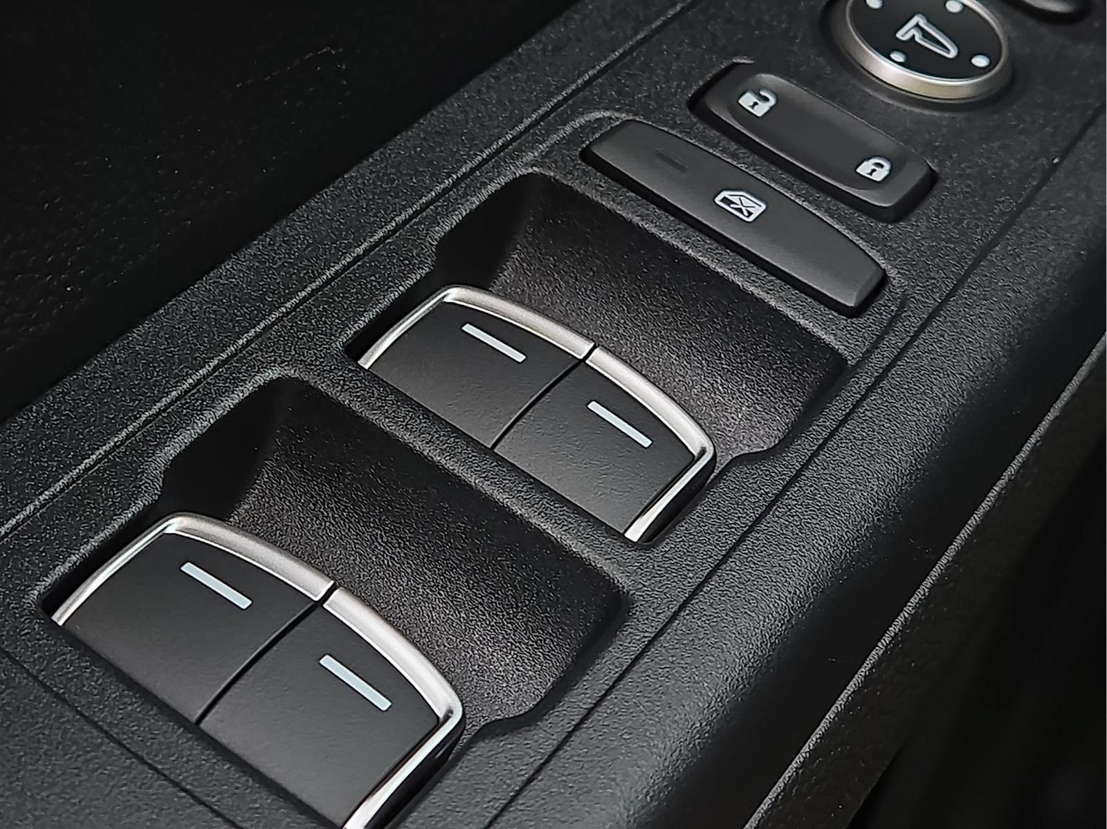 Used 2025 Honda CR-V EX-L image 18