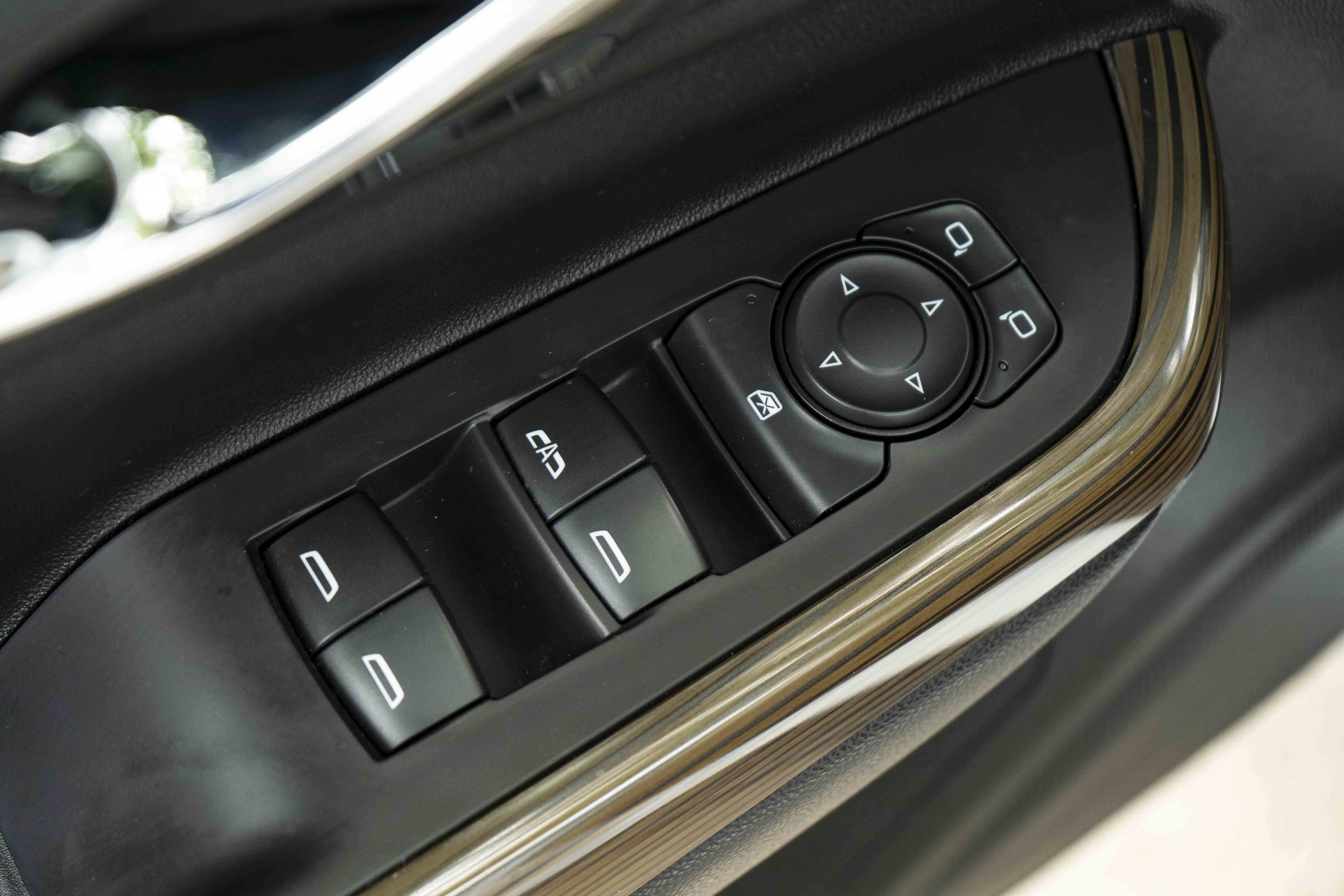 Used 2021 GMC Acadia SLE FWD image 37
