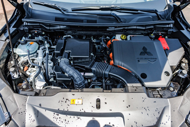 New 2025 Mitsubishi Outlander ES image 29