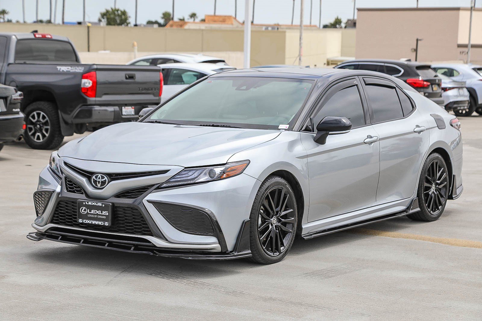Used 2024 Toyota Camry XSE FWD image 3