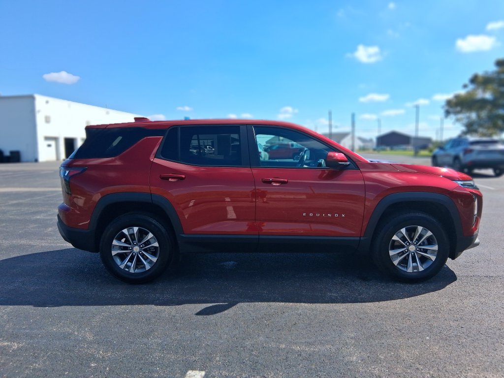 Used 2025 Chevrolet Equinox LT AWD/4WD image 8