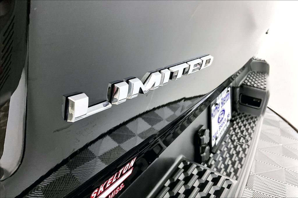 Used 2025 RAM 1500 Limited AWD/4WD image 14