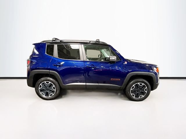 Used 2016 Jeep Renegade Trailhawk AWD/4WD image 5