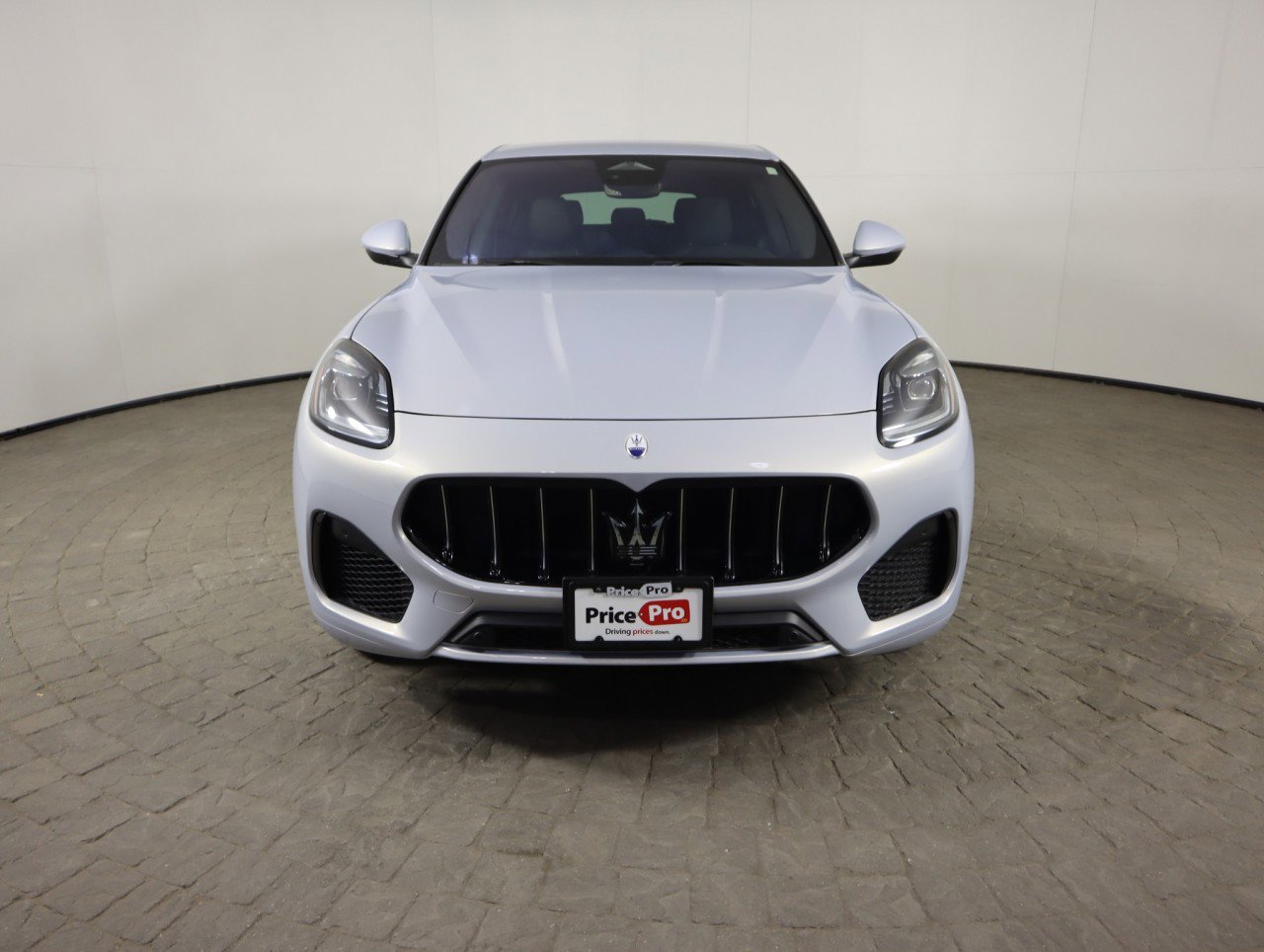 Used 2024 Maserati Grecale GT AWD/4WD image 2
