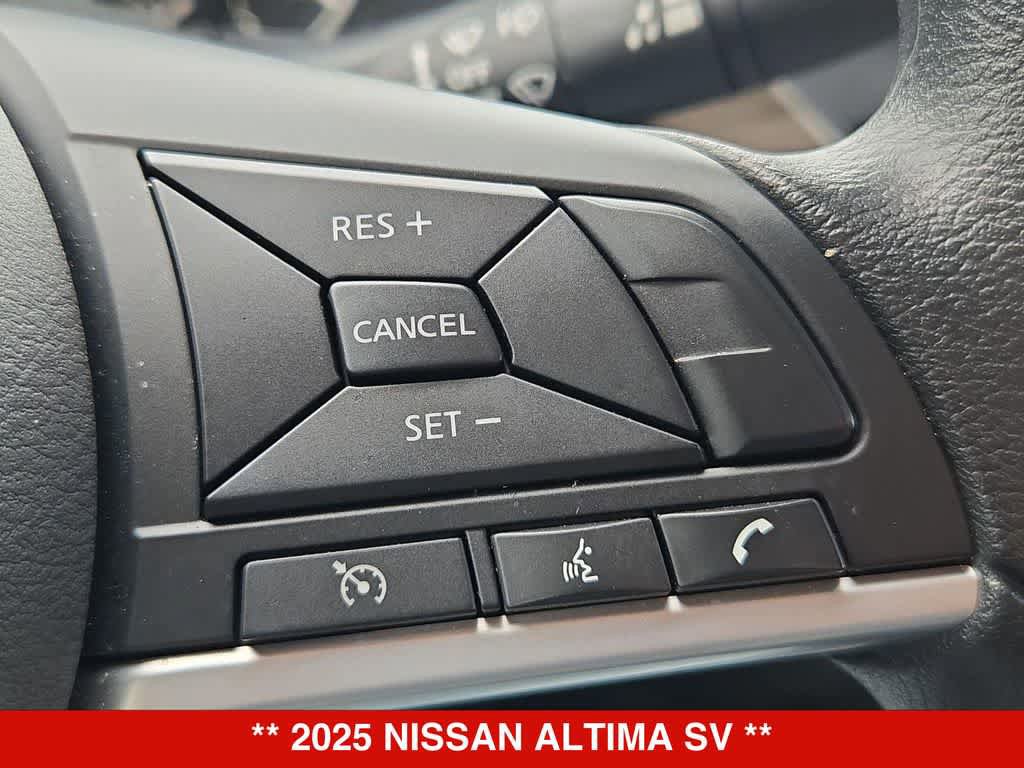 Used 2025 Nissan Altima 2.5 SV FWD image 23