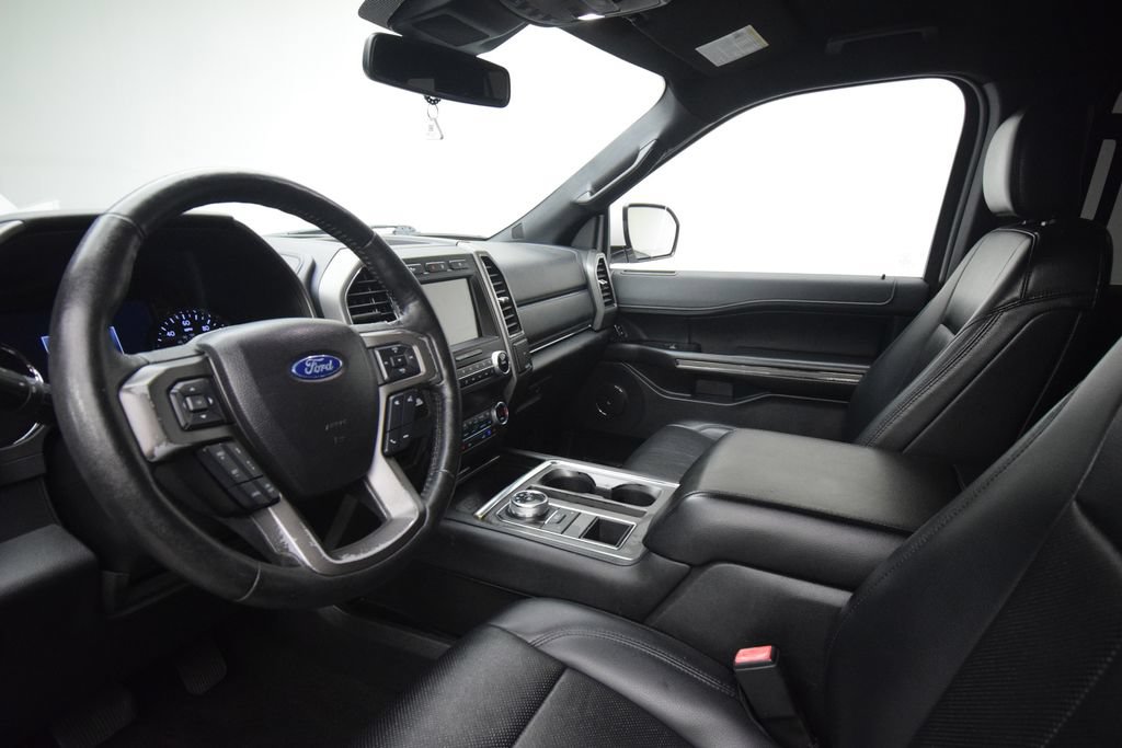 Used 2019 Ford Expedition XLT w/ Equipment Group 202A RWD image 22