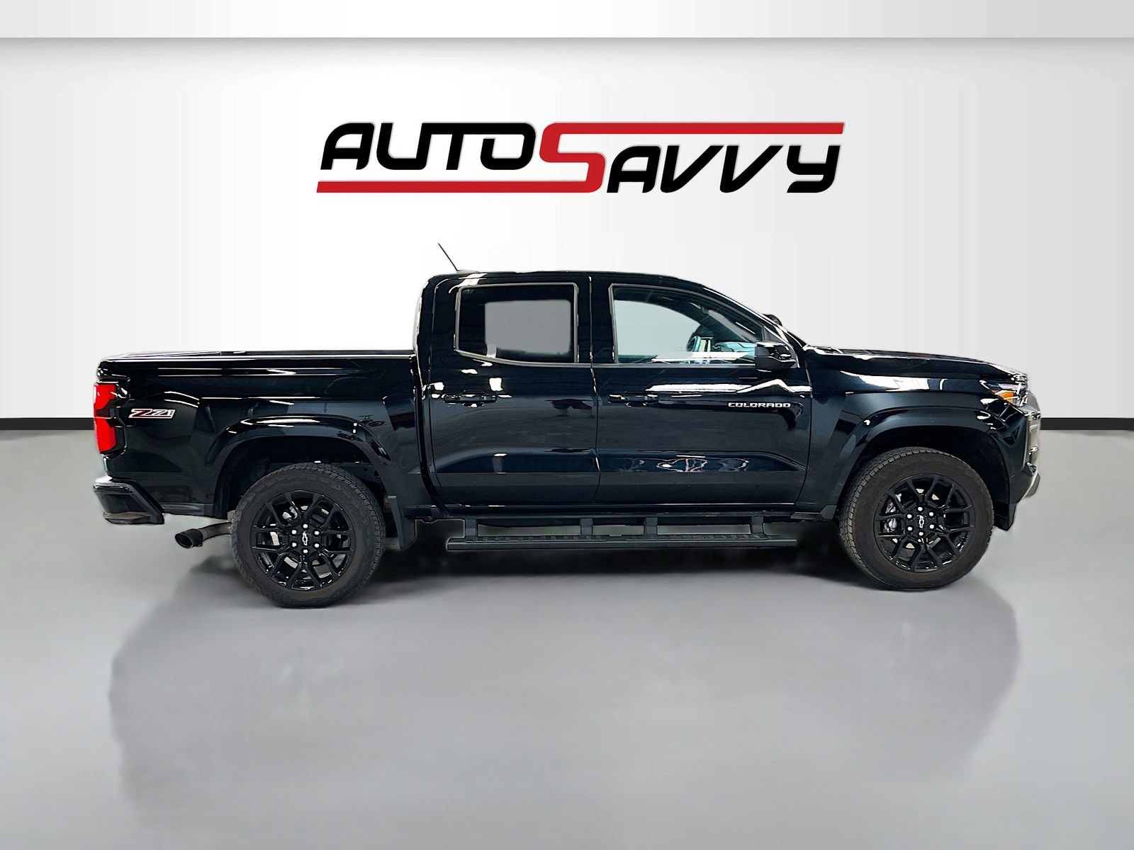 Used 2024 Chevrolet Colorado Z71 w/ LPO, Dark Essentials Package AWD/4WD image 8