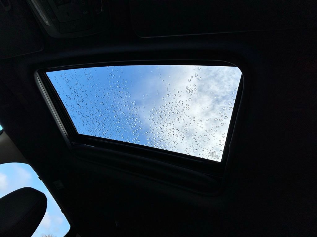 Used 2023 Toyota Sienna Platinum image 32