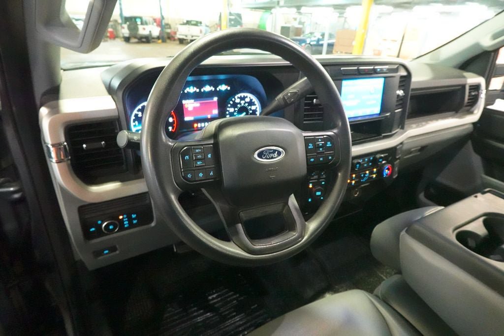 Used 2023 Ford F350 XL w/ FX4 Off-Road Package AWD/4WD image 23